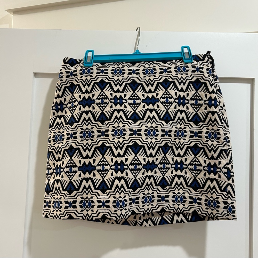 H&M Black and Blue Geometric Mini Skirt - size 4